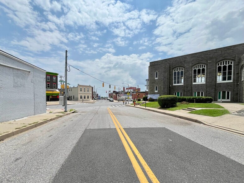 More Photos Of 804 N Franklintown Rd, Baltimore Warehouse For Sale