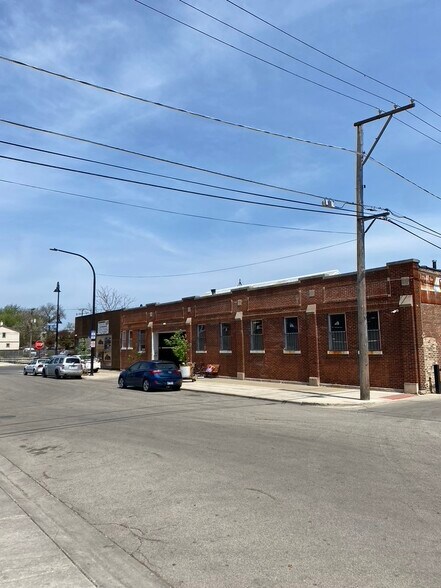 More Photos Of 6021 W Roosevelt Rd, Cicero General Retail For Sale