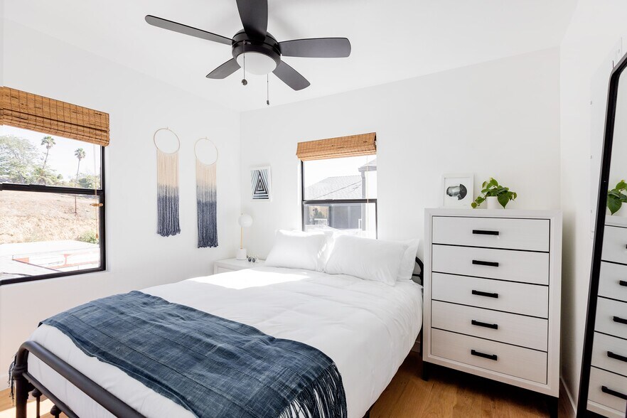 More Photos Of 1236 W Sunset Blvd, Los Angeles Apartments For Sale