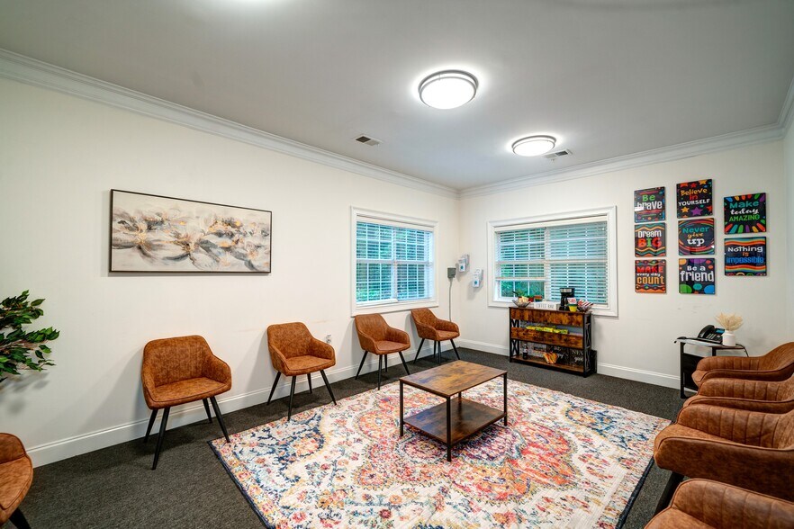 More Photos Of 401-413 Creekstone Rdg, Woodstock Office Residential For Sale