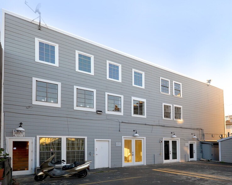 More Photos Of 1332 4th St, Berkeley Loft Creative Space For Lease