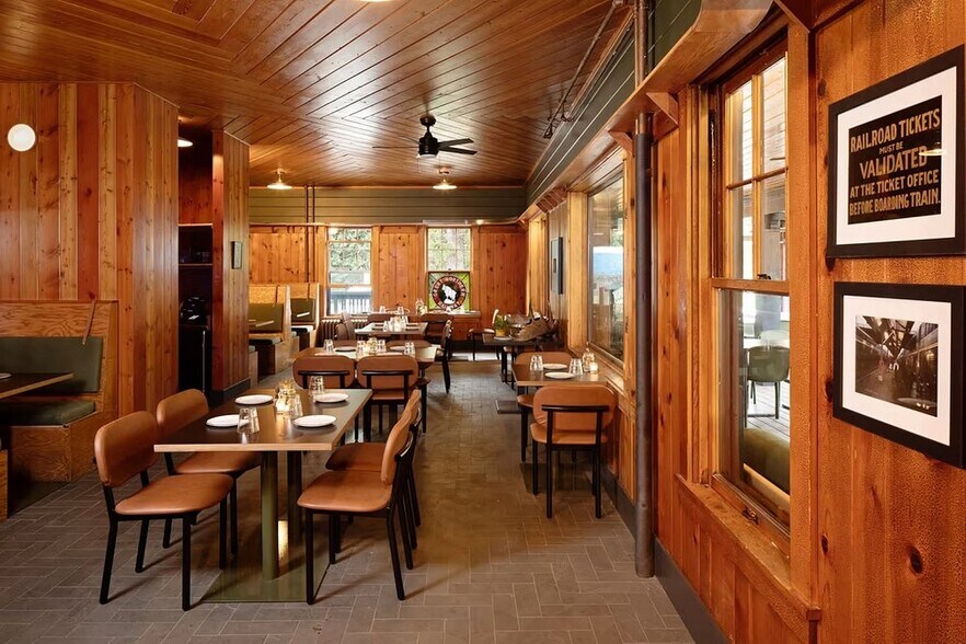 More Photos Of 290 Izaak Walton Inn Rd, Essex Hotel For Sale
