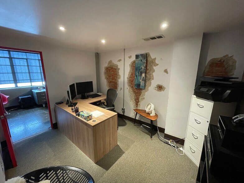 More Photos Of 110 E Santa Anita, Burbank Movie Radio TVStudio For Lease