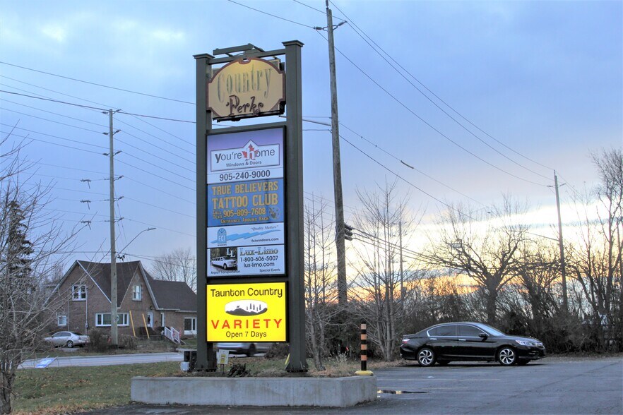 More Photos Of 1648 Taunton, Clarington Restaurant For Lease