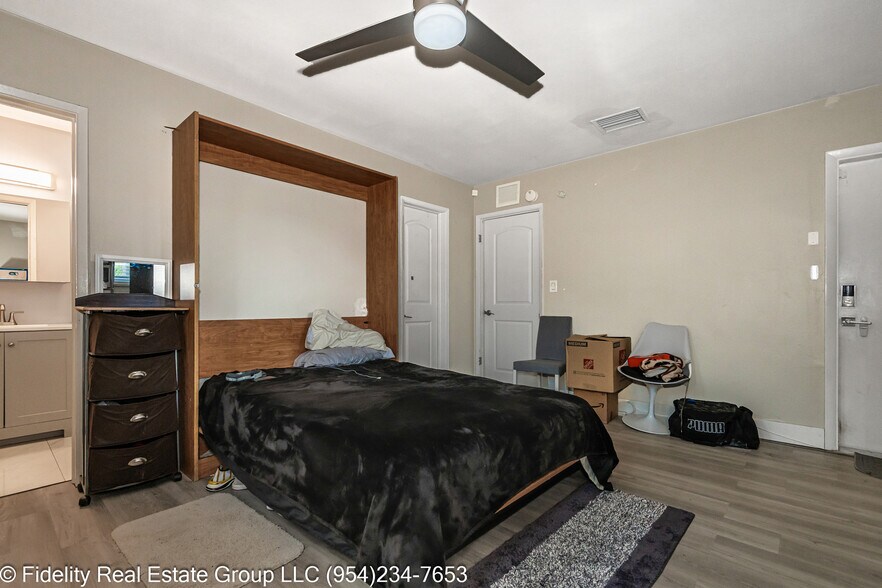 More Photos Of 1425 Ne 55th St, Fort Lauderdale Specialty For Sale