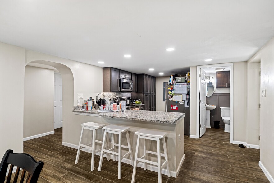 More Photos Of 217 W 28th St, Buena Vista Apartments For Sale