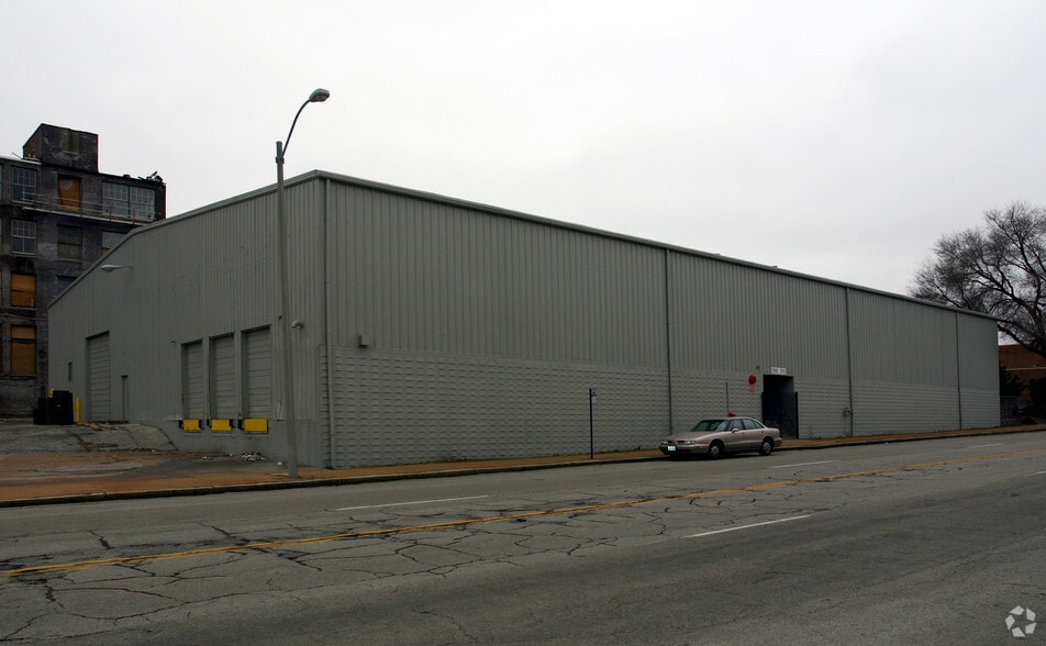 More Photos Of 2800-2810 Washington Ave, Saint Louis Warehouse For Lease