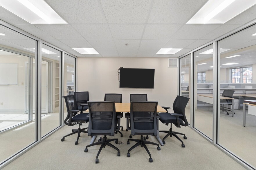 More Photos Of 202-258 E High St, Charlottesville Office For Sale