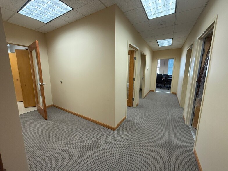 More Photos Of , La Plata Office For Sale