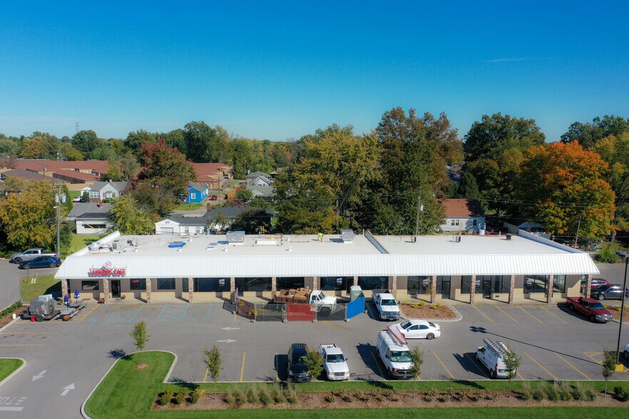 More Photos Of 2612 Charlestown Rd, New Albany Unknown For Lease