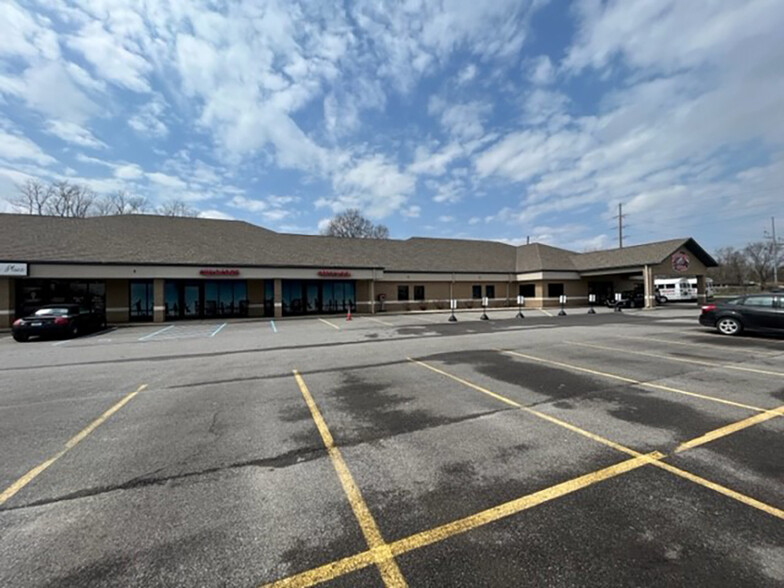 Primary Photo Of 5530 E US Highway 36, Avon Unknown For Lease