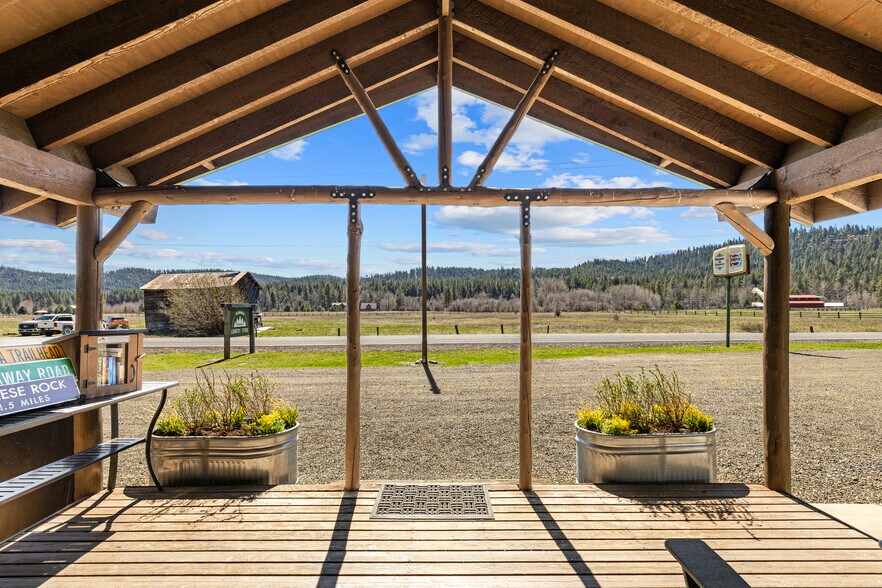 More Photos Of 10692 Teanaway Rd, Cle Elum Convenience Store For Sale