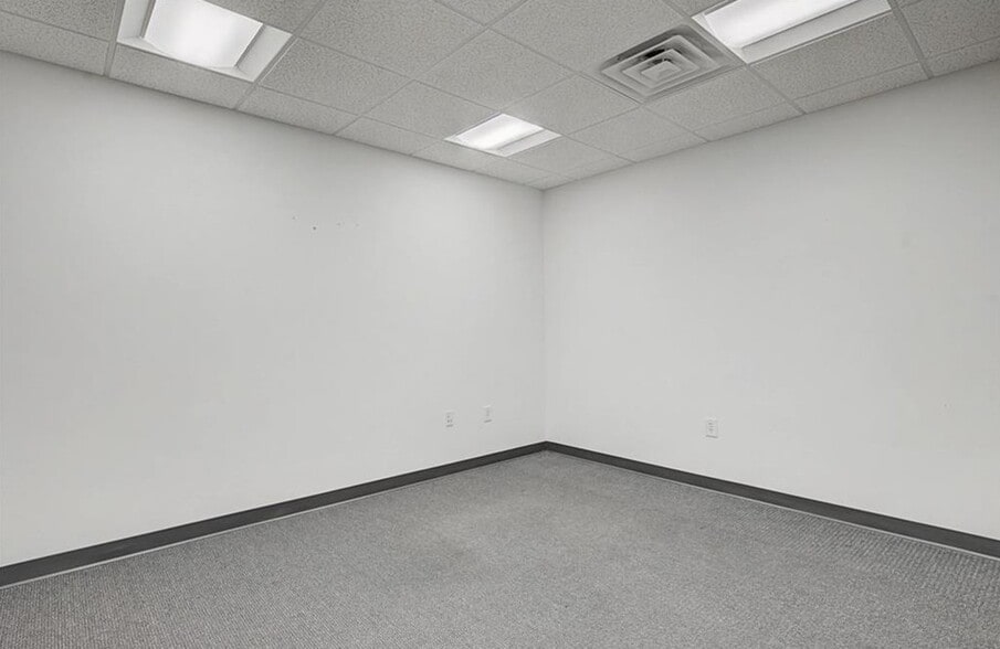 More Photos Of 127 Hay St, Fayetteville Storefront For Sale