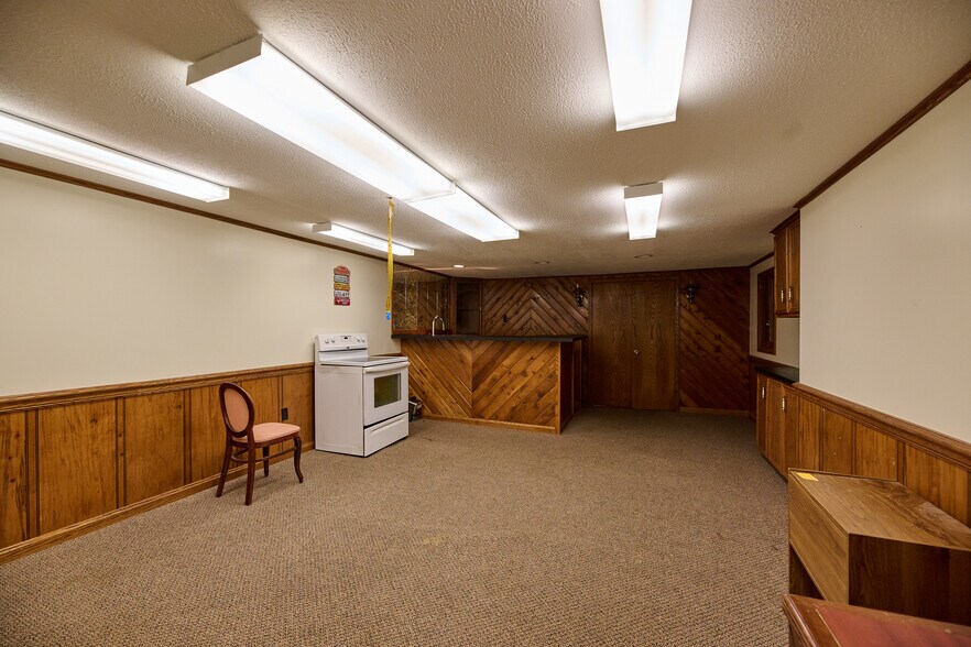 More Photos Of 7464 Sharon Mercer Rd, Mercer General Retail For Sale