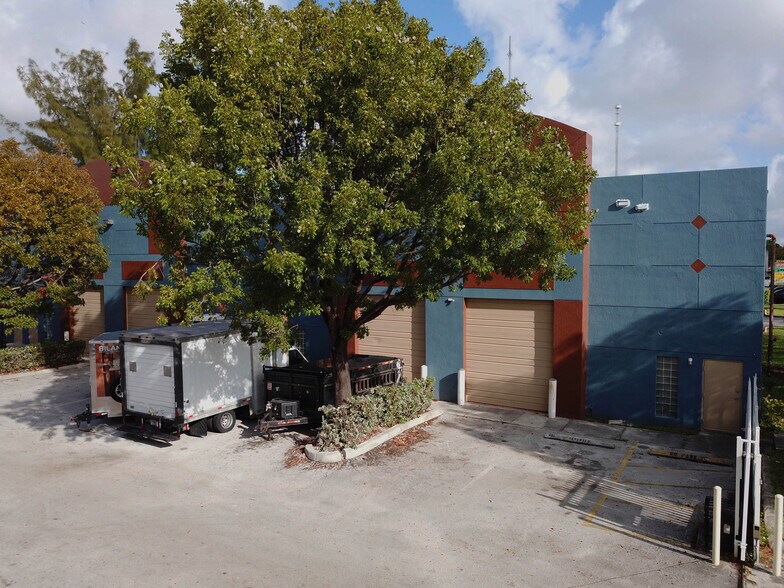 More Photos Of 20200 NW 2nd Ave, Miami Industrial For Sale