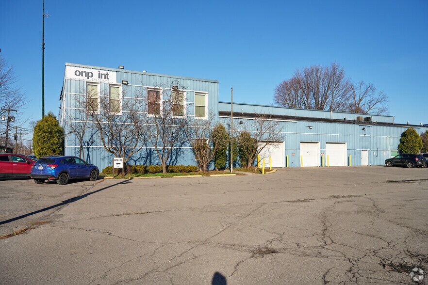 More Photos Of 422 W Onondaga St, Syracuse Warehouse For Sale