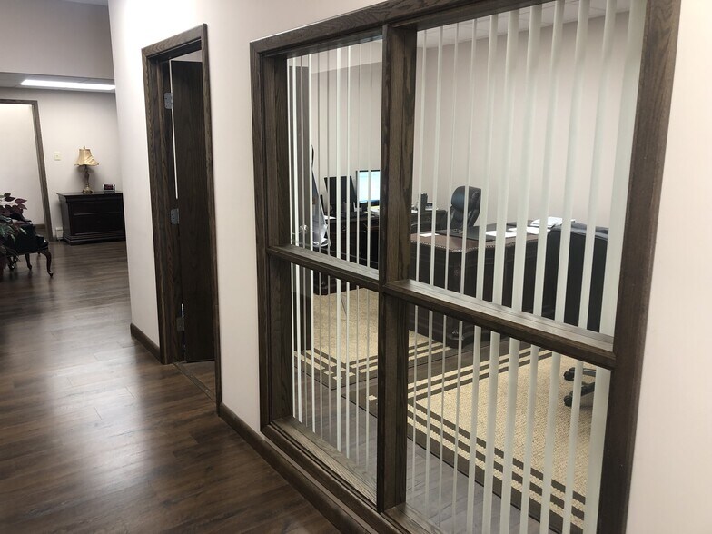 More Photos Of 664 Tire Hill Rd, Johnstown Office For Lease