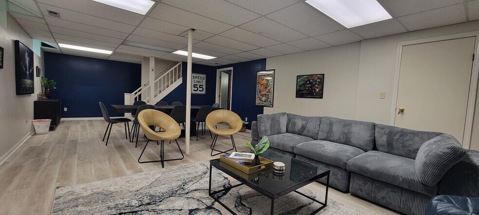 More Photos Of 3030 Michigan St, South Bend Office For Sale