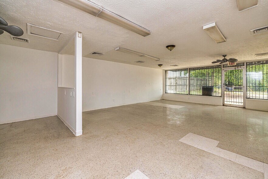 More Photos Of 1469 Wadley Ave, Atlanta Freestanding For Sale
