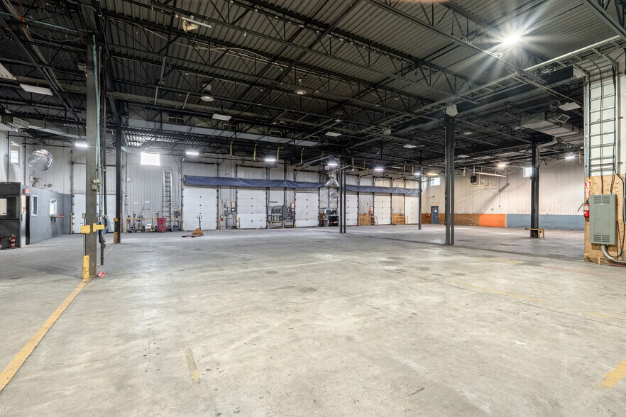 More Photos Of 60 Rue Sheard, Coaticook Industrial For Sale