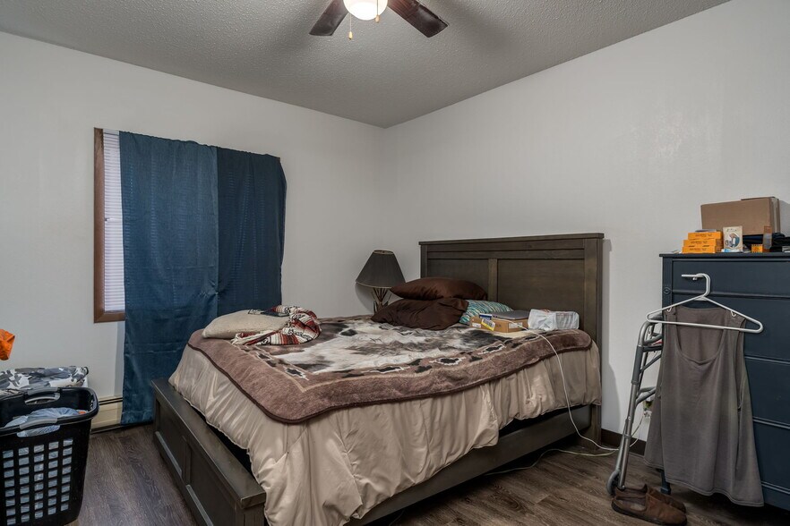 More Photos Of 3200 Maple Ave, Slayton Apartments For Sale