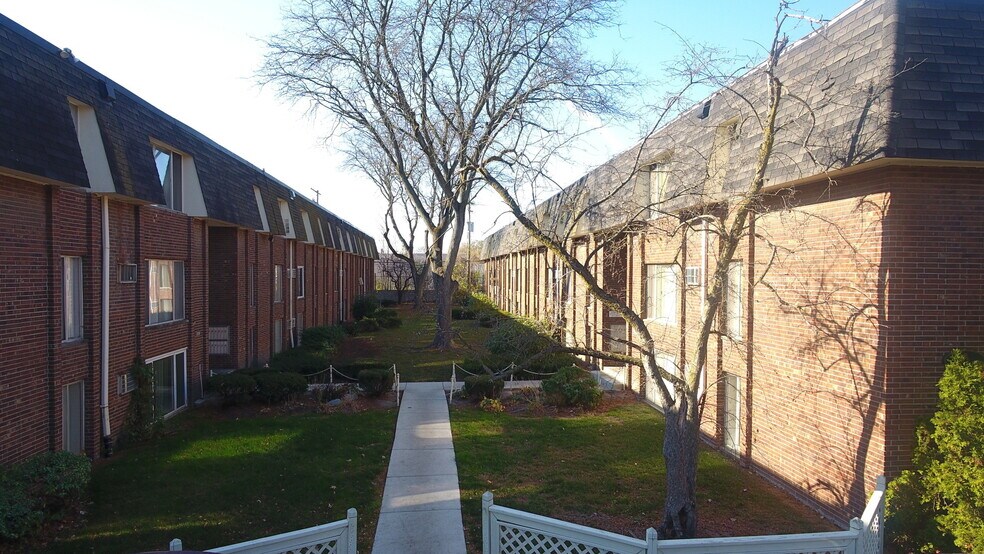 More Photos Of 23740 Fenkell St, Detroit Apartments For Sale