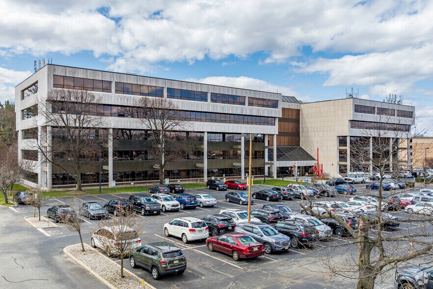 More Photos Of 365 W Passaic St, Rochelle Park Office For Lease