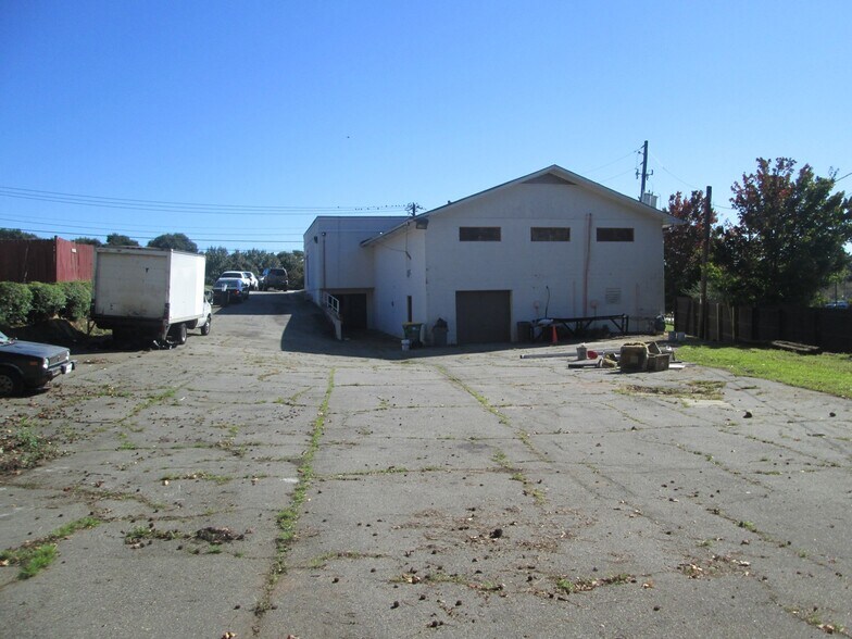 More Photos Of 3814 Stewart Rd, Doraville Storefront Retail Office For Sale