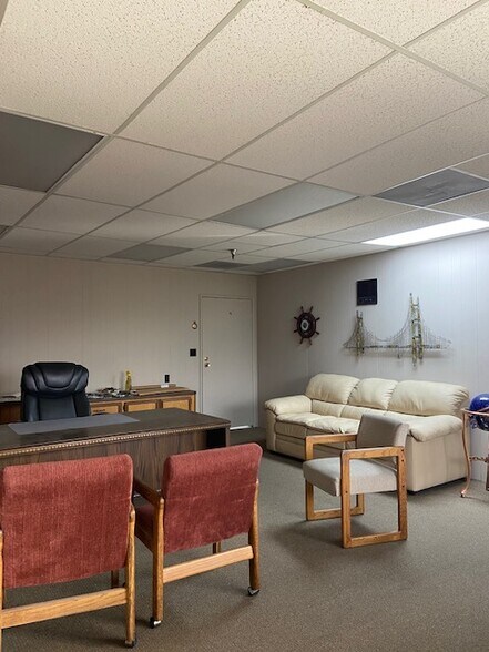 More Photos Of 8628 Sepulveda Blvd, North Hills Storefront Retail Residential For Sale