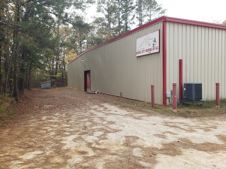 More Photos Of 601 Cook St, Wendell Warehouse For Lease