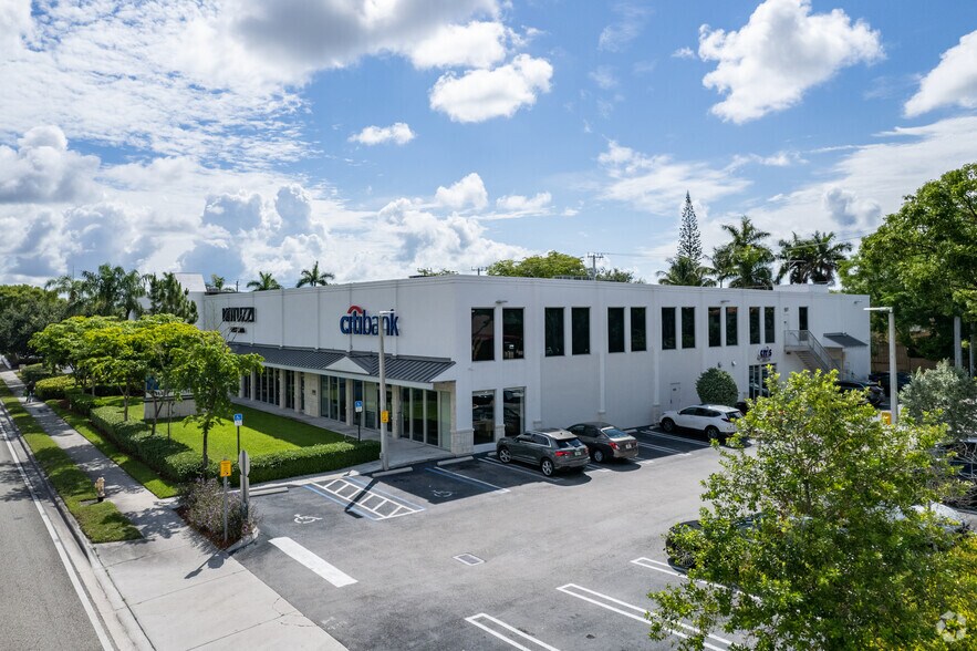 More Photos Of 9171 S Dixie Hwy, Pinecrest Freestanding For Lease