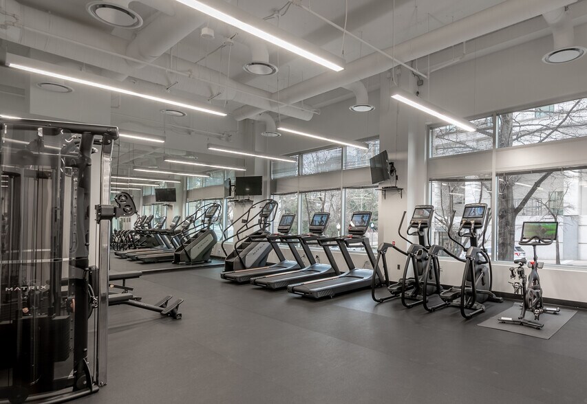 More Photos Of 1515 N Courthouse Rd, Arlington Office For Lease