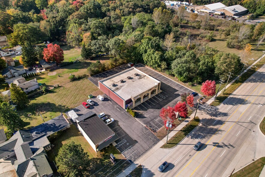 More Photos Of 52261-52271 Van Dyke Ave, Shelby Township Storefront For Lease