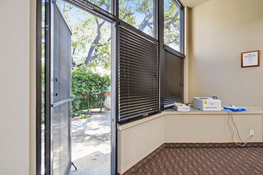 More Photos Of 550 Price Ave, Redwood City Office For Sale