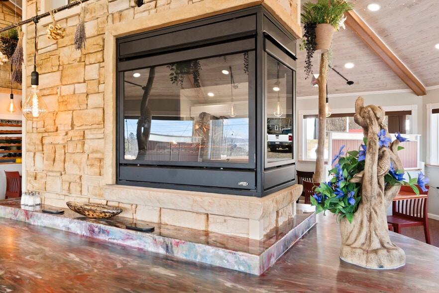 More Photos Of 357 W Main St, Searsport Freestanding For Sale