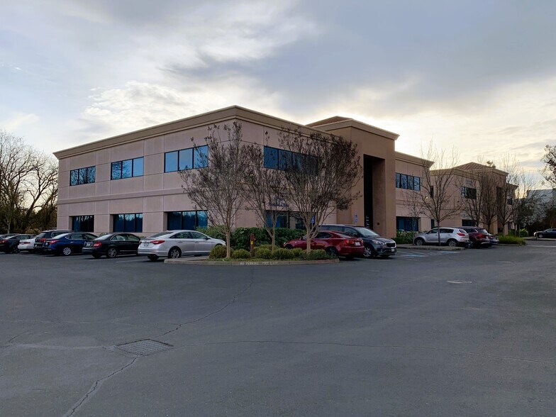 More Photos Of 3775 Brickway Blvd, Santa Rosa Medical For Lease