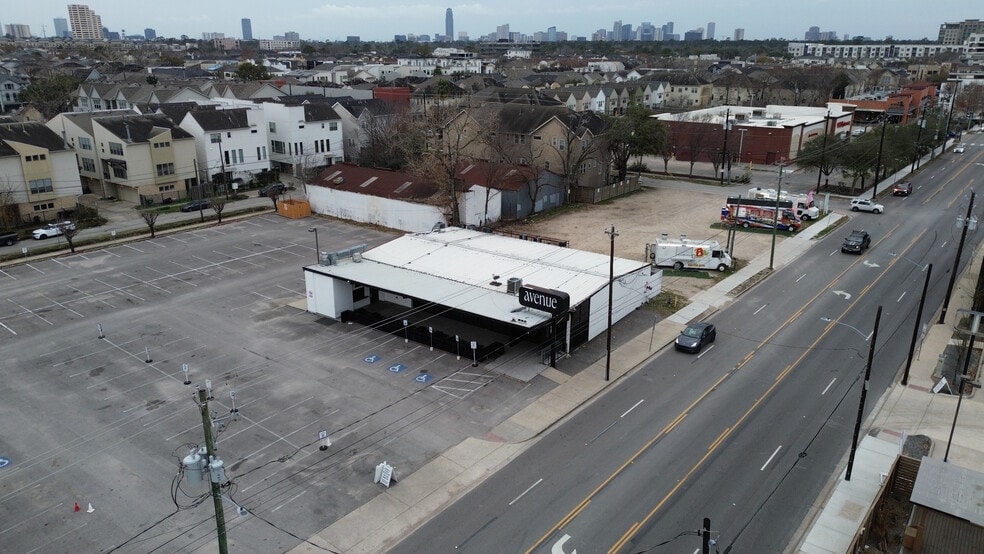More Photos Of 5317 Washington Ave, Houston Bar For Lease