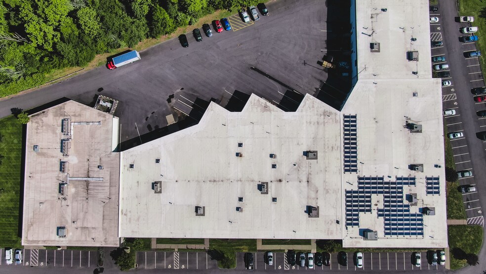 More Photos Of 362 Industrial Park Rd, Middletown Warehouse For Sale