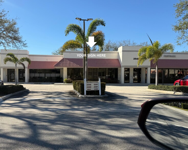 More Photos Of 2540 Metrocentre Blvd, West Palm Beach Medical For Lease