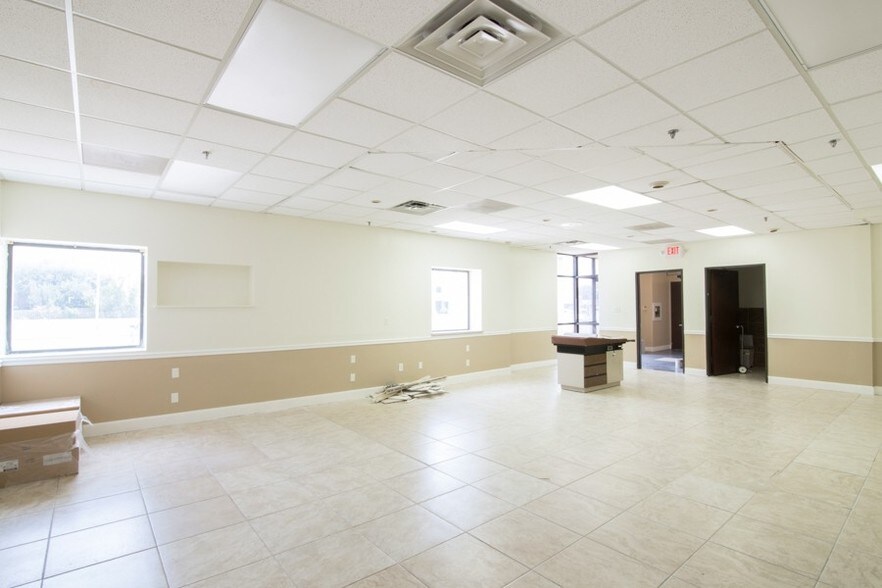 More Photos Of 203 N College Ave, Cleveland Medical For Sale