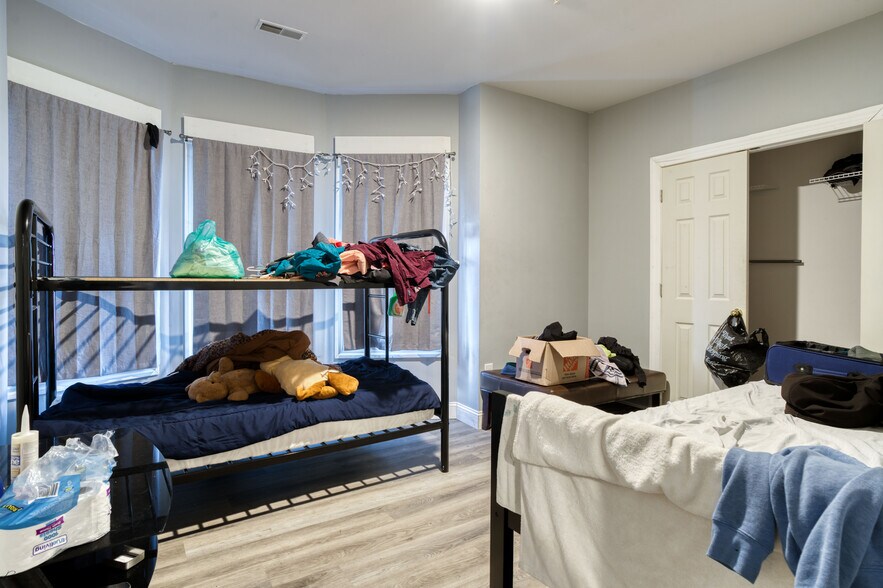 More Photos Of 3817 Pacific Ave, Wildwood Restaurant For Sale