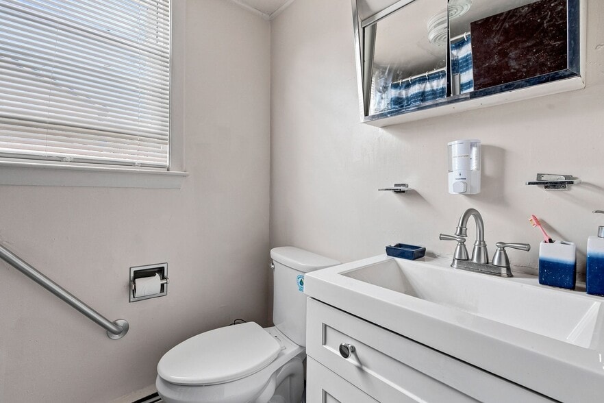 More Photos Of 32 Northeast St, Woonsocket Apartments For Sale