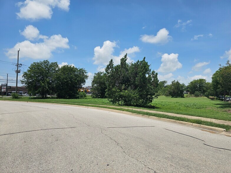 More Photos Of 100 Rex Kerwin Ct, Pflugerville Land For Sale