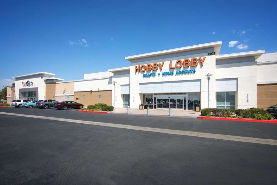 More Photos Of 7088-7162 Edinger Ave, Huntington Beach Unknown For Lease