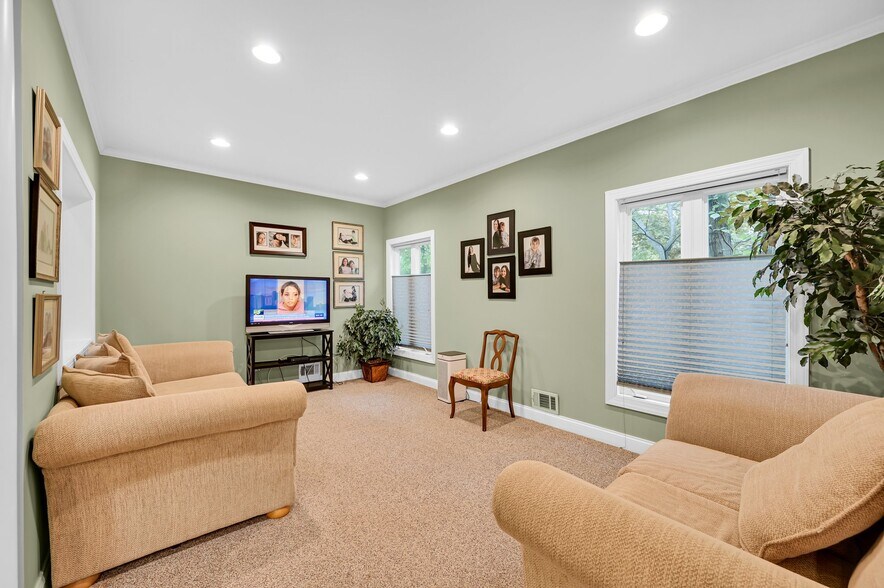 More Photos Of 21 Orchard St, Denville Medical For Lease