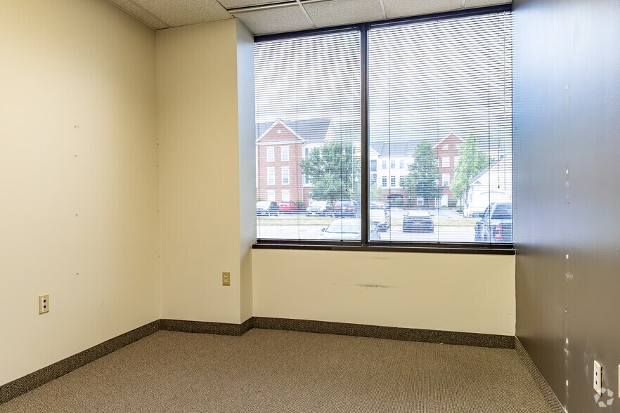 More Photos Of 100 E Campus View Blvd, Columbus Office For Lease