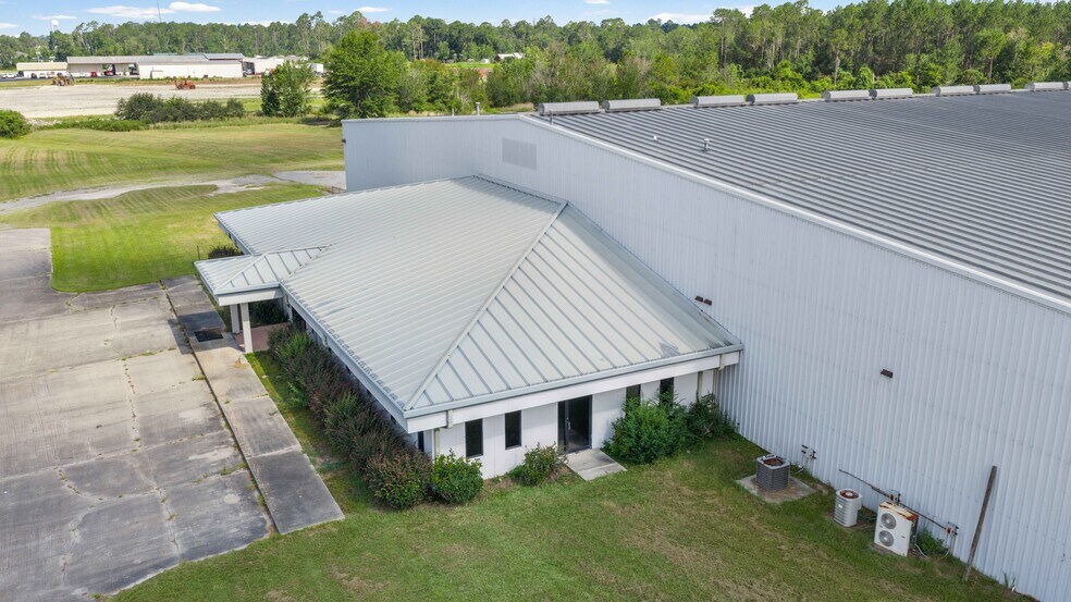 More Photos Of 1457 E Parker St, Baxley Manufacturing For Sale