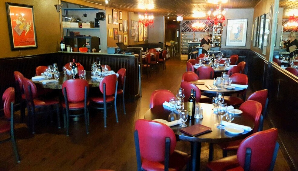 More Photos Of 1574-1584 SE 3rd Ct, Deerfield Beach Storefront Retail Office For Lease