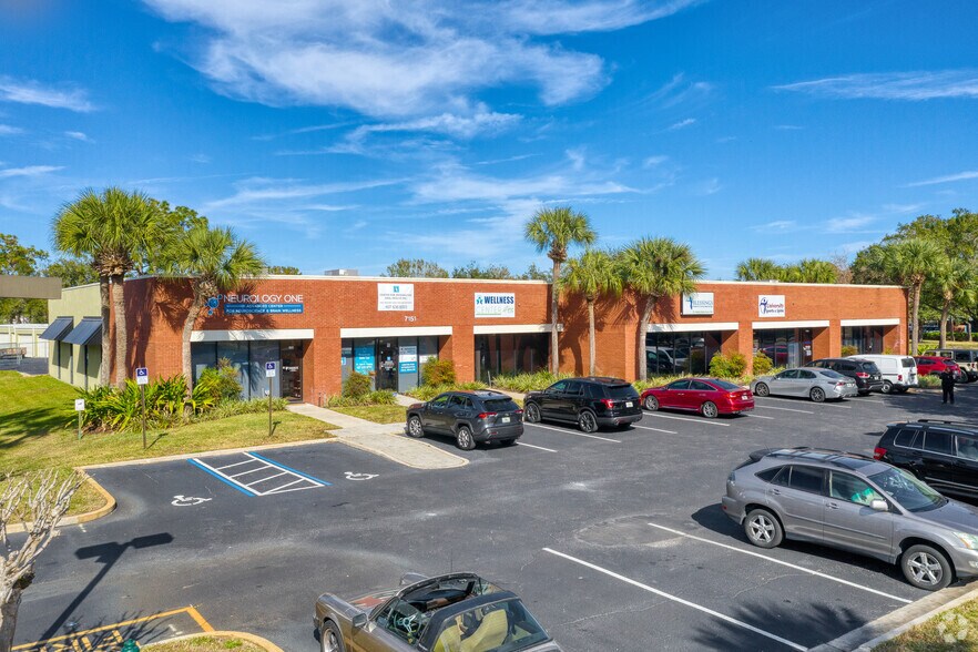 Primary Photo Of 7151 University Blvd, Winter Park Medical For Lease
