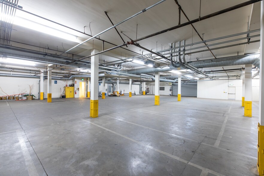 More Photos Of 21100 Erwin St, Woodland Hills Office For Sale